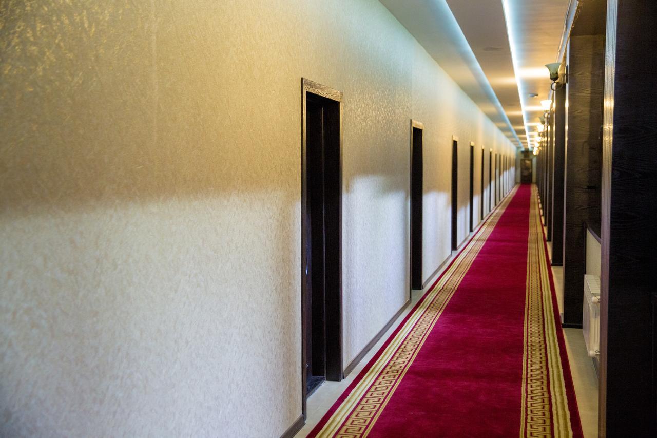 Semeni Hotel & Restaurant Мінгечаур Екстер'єр фото