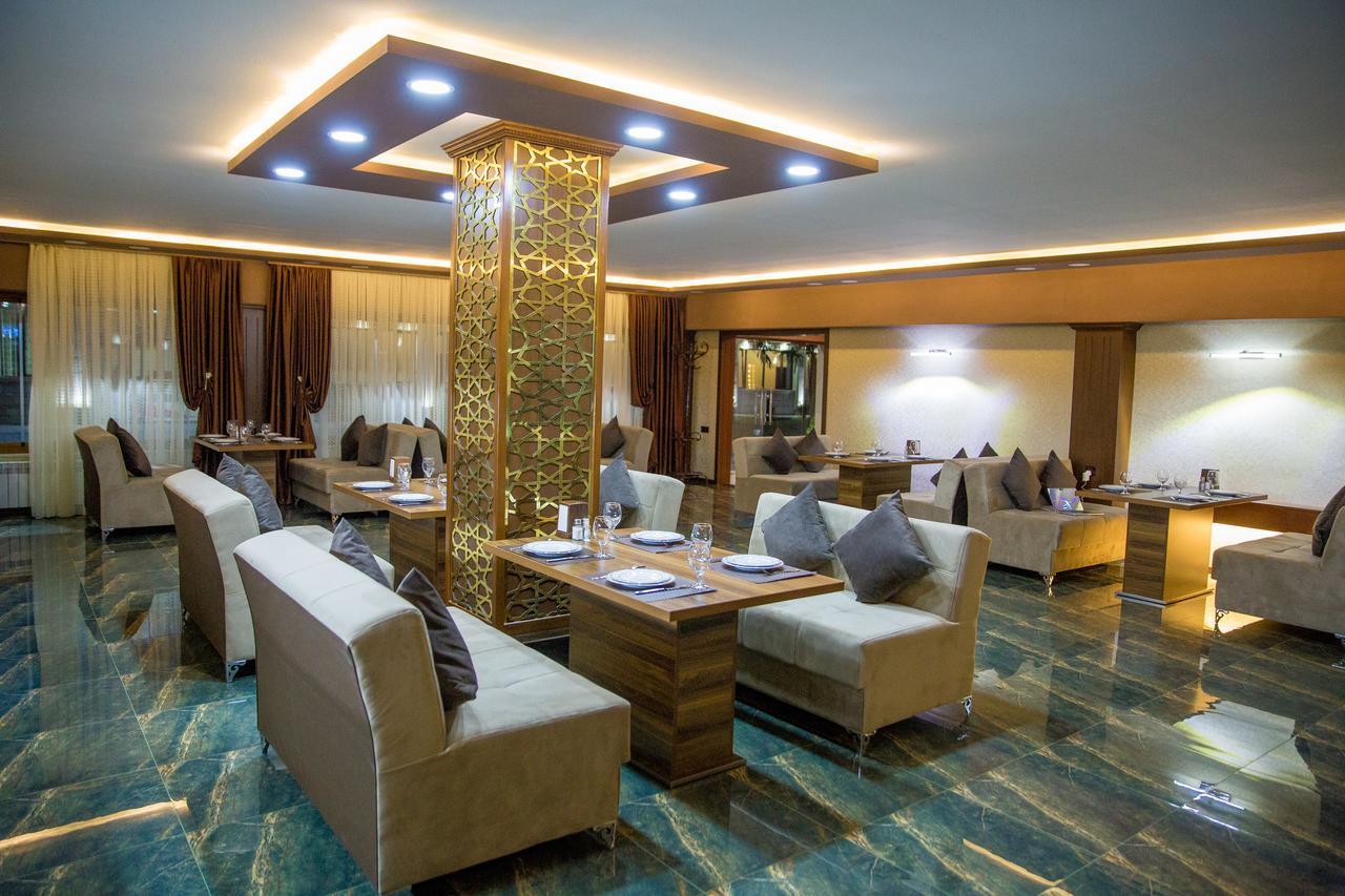 Semeni Hotel & Restaurant Мінгечаур Екстер'єр фото